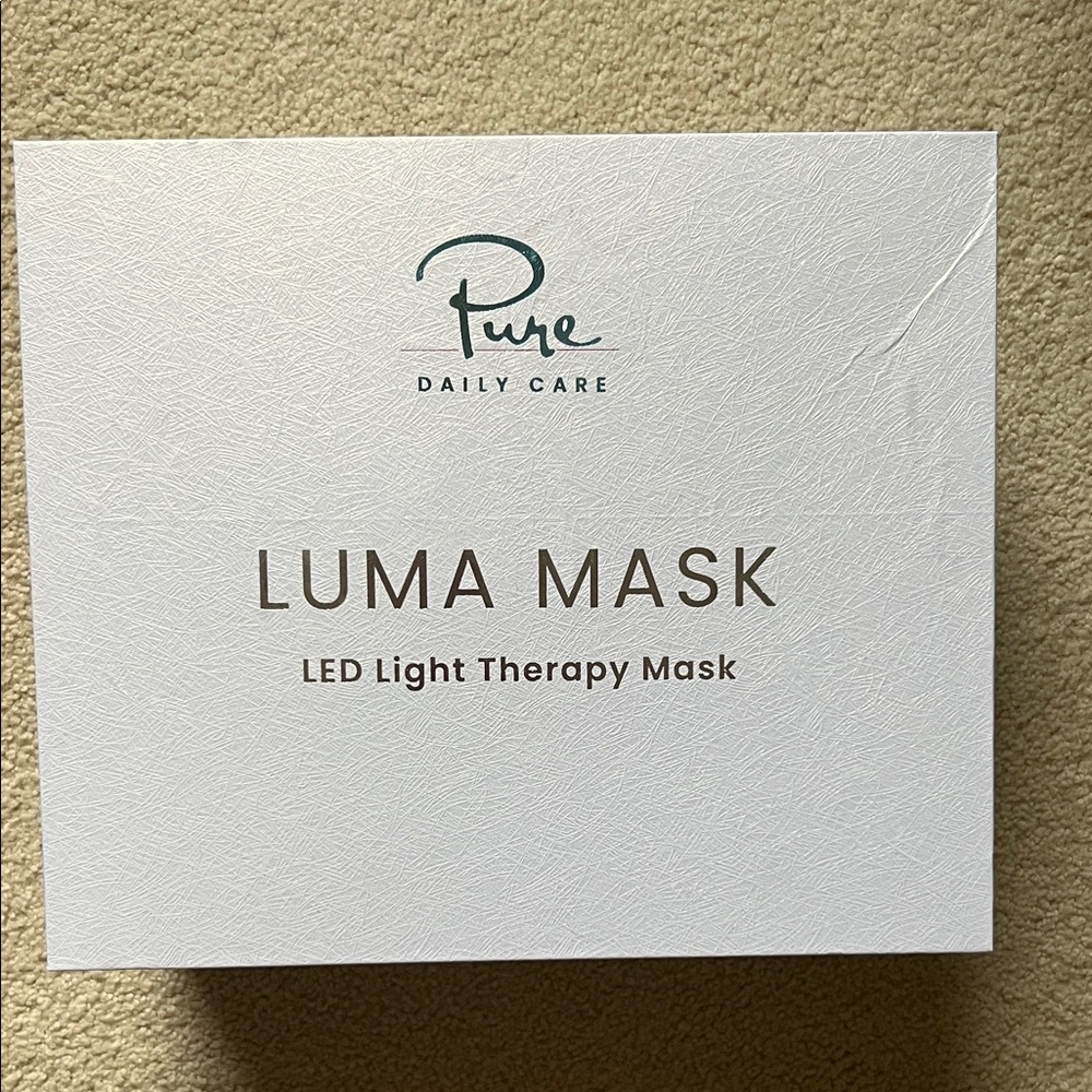 Pure Daily Care Luma LED Light Therapy Mask